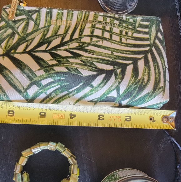 NWOT* Bath and Body Works Makeup bag, Michael Design soy candle. - Picture 8 of 9